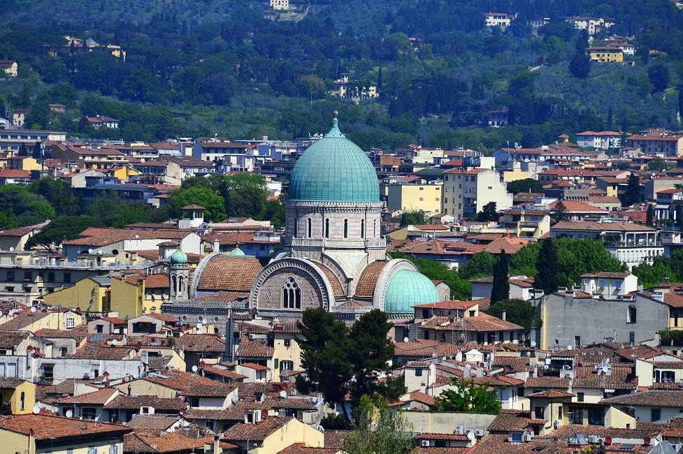 The synagogue of Florence, example of Jewish architecture for worship ...