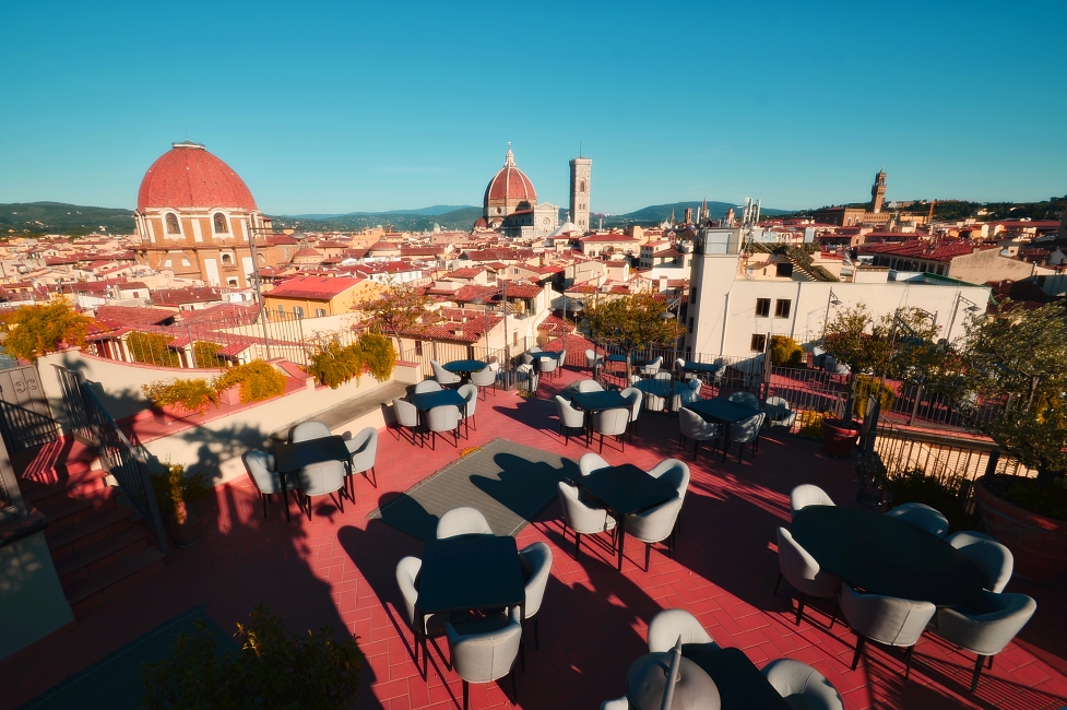 B-Roof, The Rooftop Bar Of Grand Hotel Baglioni In Florence - Within ...